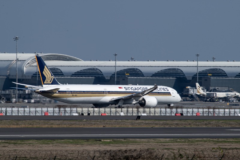 Singapore Airlines Encounters Delays in New First and Business Class Interiors