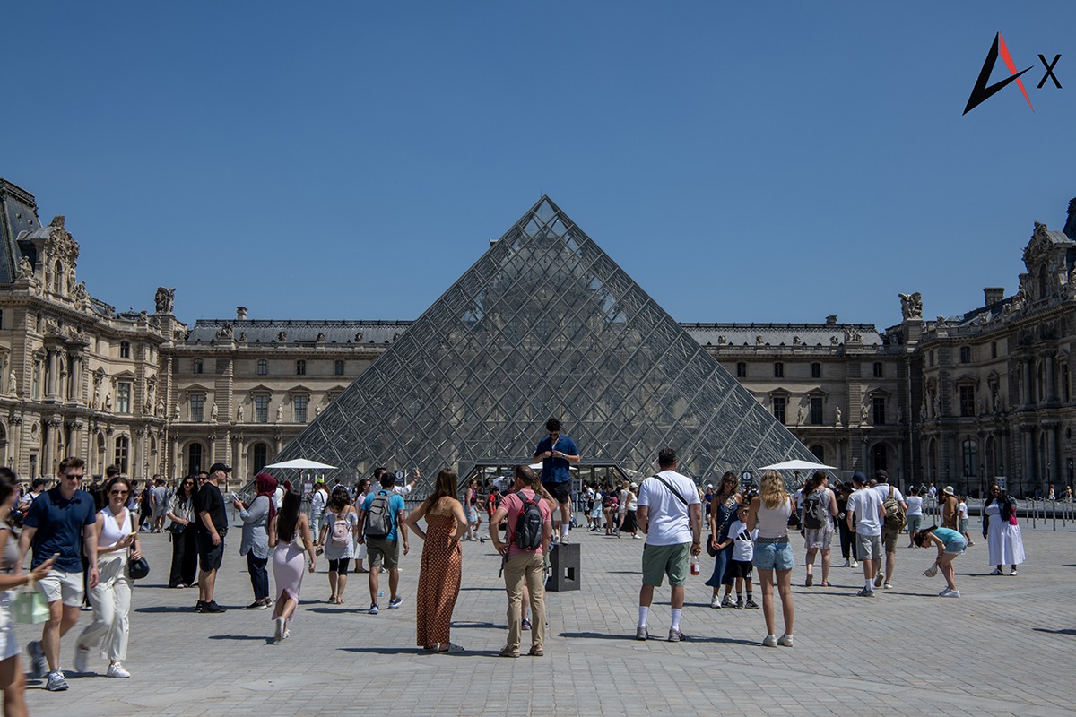 Le Louvre Paris