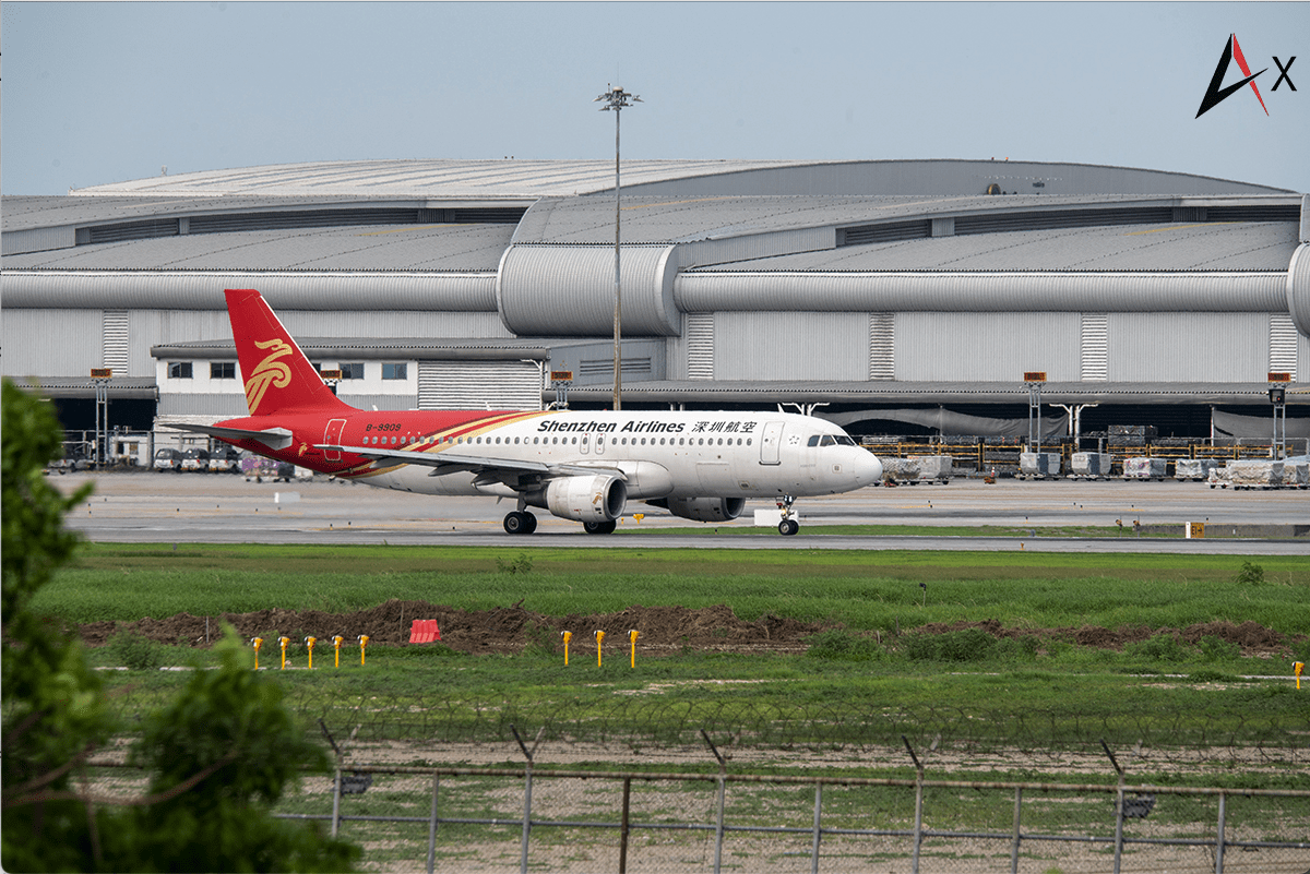 Travelers Disrupted as Chinese Airlines Ban Power Banks on Flights
